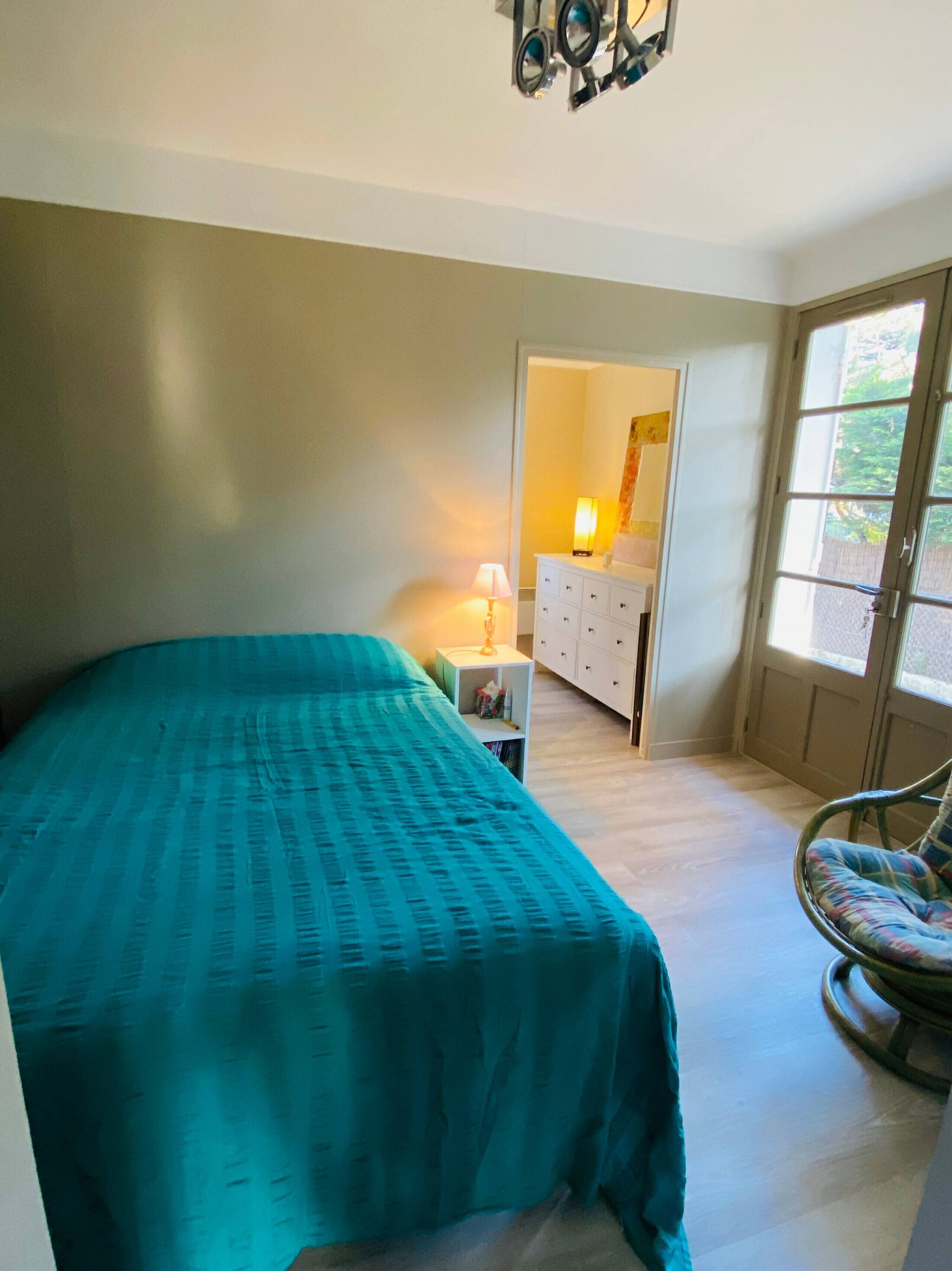 3 chambres, fer et planche à repasser, Wi-Fi gratuit