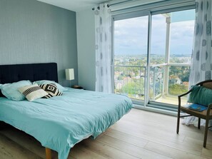 3 slaapkamers, een strijkplank/strijkijzer, gratis wifi
