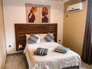Habitación Deluxe | Escritorio, tabla de planchar con plancha y wifi gratis 