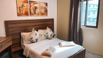 1 habitación, escritorio, tabla de planchar con plancha y wifi gratis