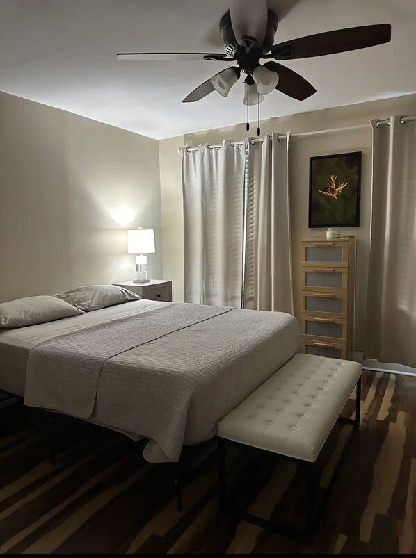 2 Schlafzimmer, Zimmersafe, Bügeleisen/Bügelbrett, kostenloses WLAN