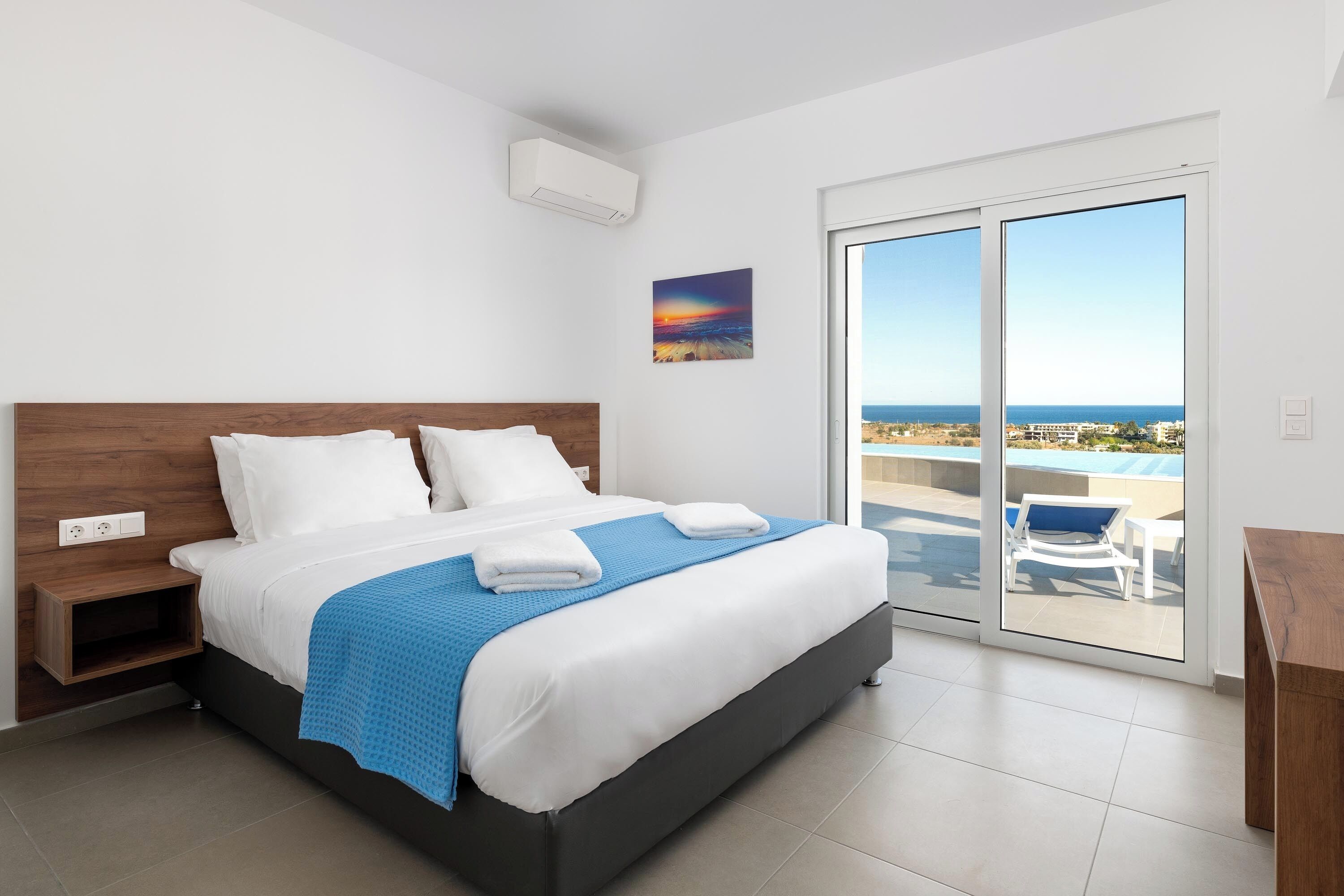 9 bedrooms, in-room safe, iron/ironing board, free WiFi