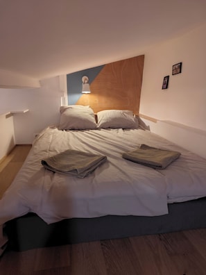 1 bedroom, desk, iron/ironing board, free WiFi