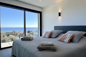 5 chambres, fer et planche à repasser, lit parapluie, Wi-Fi