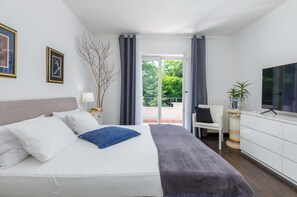 4 quartos, ferros/tábuas de passar roupa, Wi-Fi, roupa de cama