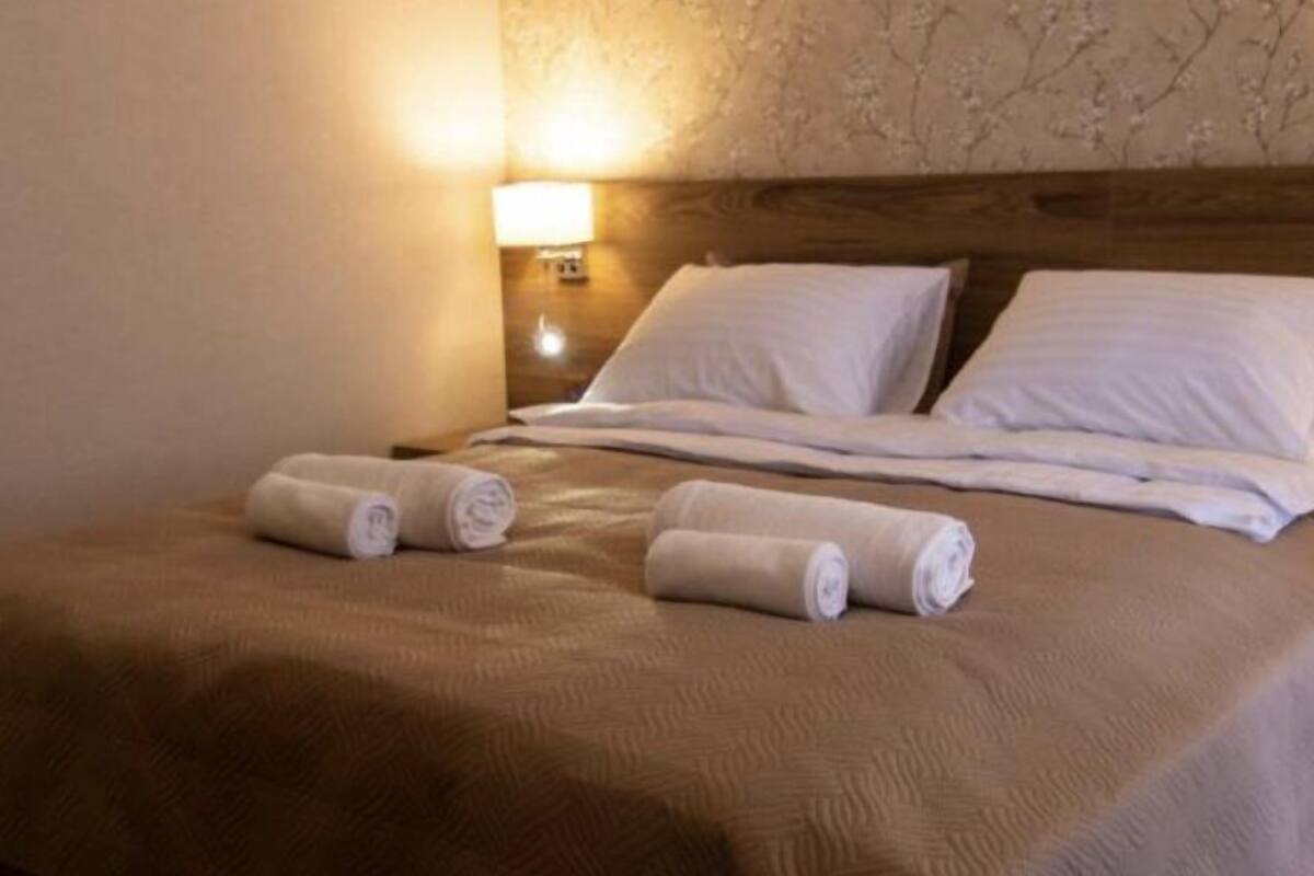Executive Suite | Soundproofing, iron/ironing board (on request), WiFi (free)
