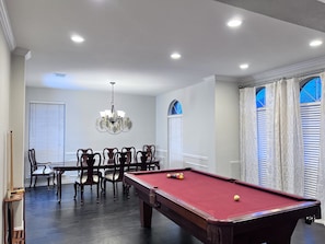 Games room - Luxury Spacious 4-BR Retreat with Pool Table, BBQ, and sleep 18 (McKinney)