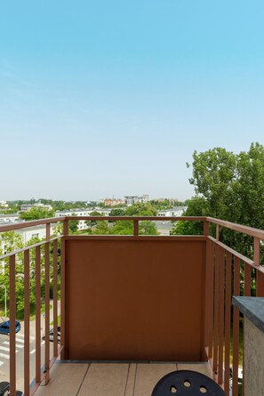 Balcony - Apartment With Three Bedrooms by Renters (Warsaw)