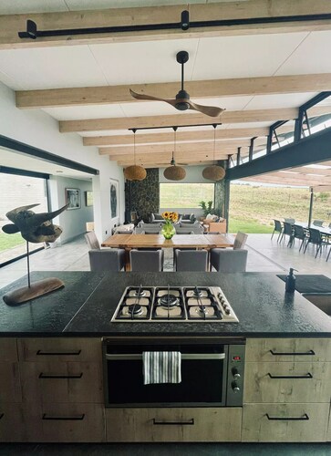 Spacious modern farmhouse on 16 hectares

