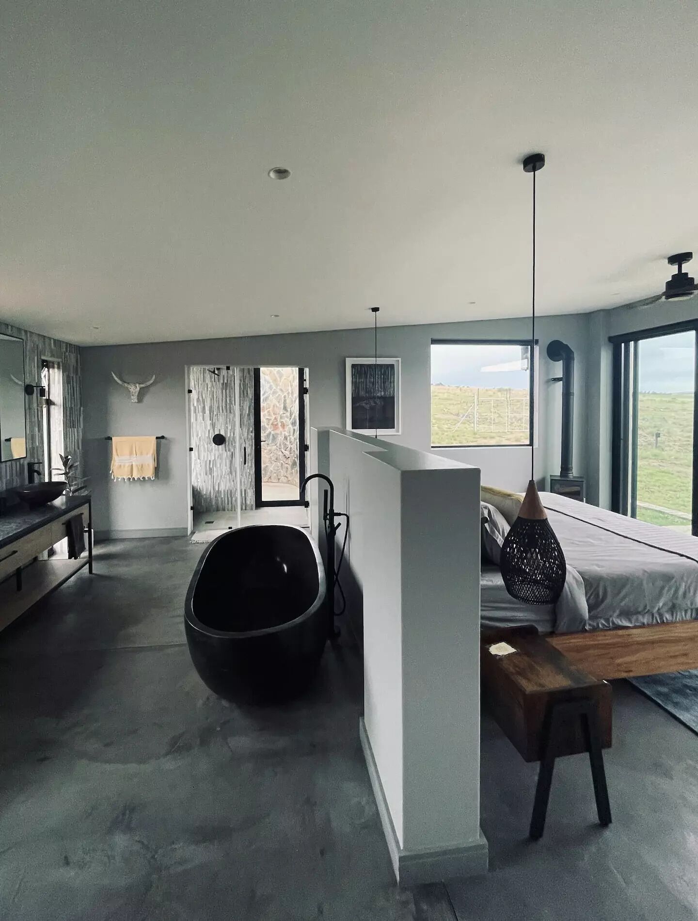 4 多间卧室、熨斗/熨衣板、WiFi、床单