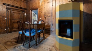 アパートメント 2 ベッドルーム (2 Bedrooms) | ダイニングルーム