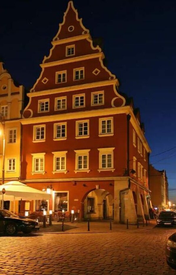 Exterior - Cosy studio, 2p. perfect location and window view. (Wroclaw)