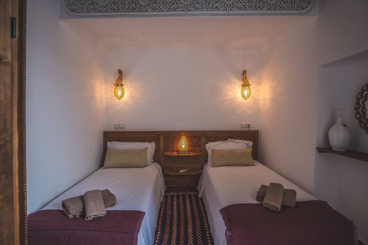 Classic Twin Room, 2 Twin Beds, Non Smoking, Private Bathroom | Egyptian cotton sheets, premium bedding, down comforters, in-room safe