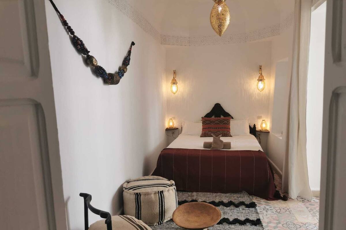 Comfort Double Room, Non Smoking, Private Bathroom | Egyptian cotton sheets, premium bedding, down comforters, in-room safe