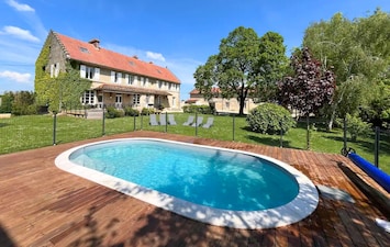 Jardin avec piscine