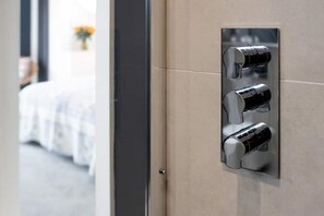 1 soverom, strykejern/-brett, wi-fi og sengetøy