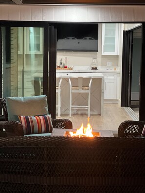 Interior - 2 miles from Old Town! Newly remolded Scottsdale home with pool and hot tub! (Scottsdale)