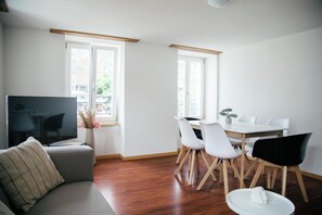 TV, printers - Nimbuzzz Apartment 1 (Unterseen)