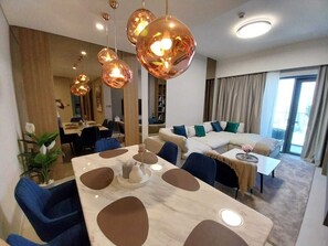 Food and drink - Majestic 3B Apt With Breathtaking View in Downtown (Dubai)