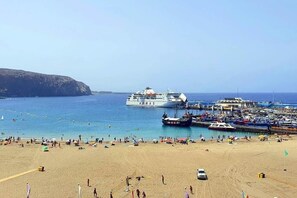 Beach - Los Cristianos town centre, ocean facing penthouse, amazing views of harbour. (Los Cristianos)