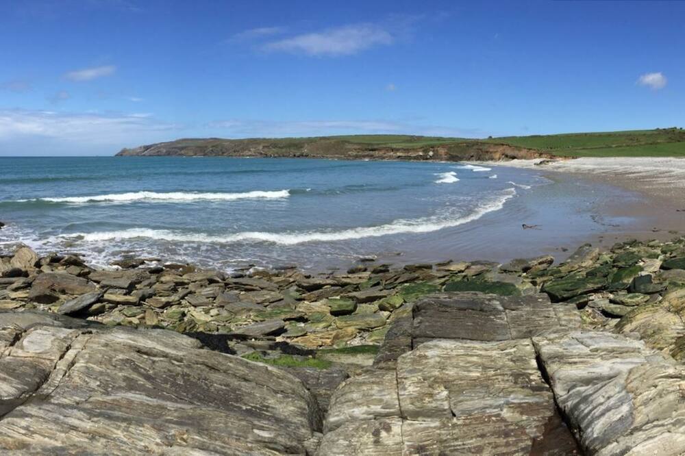 Spacious cottage in quiet village, near to Pembrokeshire coast.