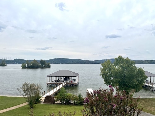 Lakeview Haven Guesthouse: Chickamauga Lake, TN W/ Dock and Boat Ramp