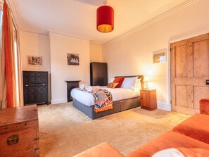 2 多间卧室、熨斗/熨衣板、免费 WiFi、床单