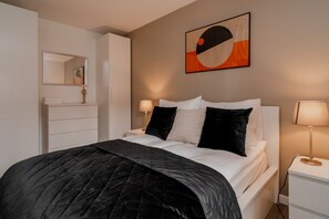 Comfort Apartment | 1 bedroom, individually decorated, individually furnished, desk - Waterlane Island Gdańsk Apartments (Gdansk)