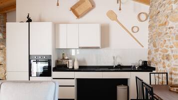 Comfort-Haus | Eigene Küche | Großer Kühlschrank, Mikrowelle, Ofen, Herdplatte