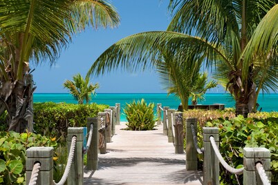 Villa Renaissance 206: Luxury Oceanfront 2 Bedrooms on Grace Bay with Ocean View