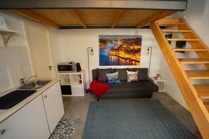 TV - Ilha D’ouro House S. Vitor II (Porto)