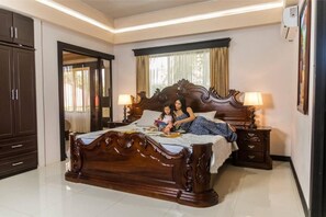 4 Schlafzimmer, Bügeleisen/Bügelbrett, WLAN, Bettwäsche