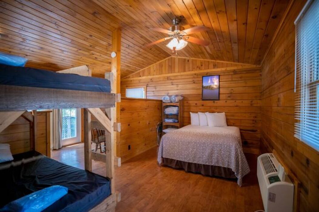 Lakefront Cabin - Breathtaking Lake Barkley Views