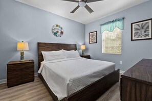 8 bedrooms, desk, iron/ironing board, travel cot - 8BR Resort Pool Home Near Disney - Family Friendly (Davenport)