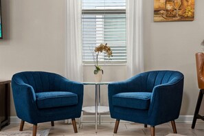 Smart TV, video games, table football - 8BR Resort Pool Home Near Disney - Family Friendly (Davenport)