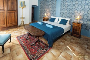 7 camere, ferro/asse da stiro, Wi-Fi gratuito