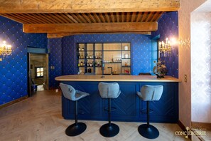 Bar (en la propiedad)