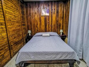 3 chambres, coffre-fort, fer et planche à repasser