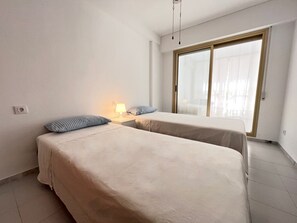 2 bedrooms, iron/ironing board, free WiFi, bed sheets - Alq 266 Etxezuri (Calpe / Calp)