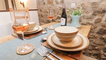 Cottage | Dining