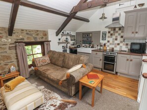 Cottage | Living area