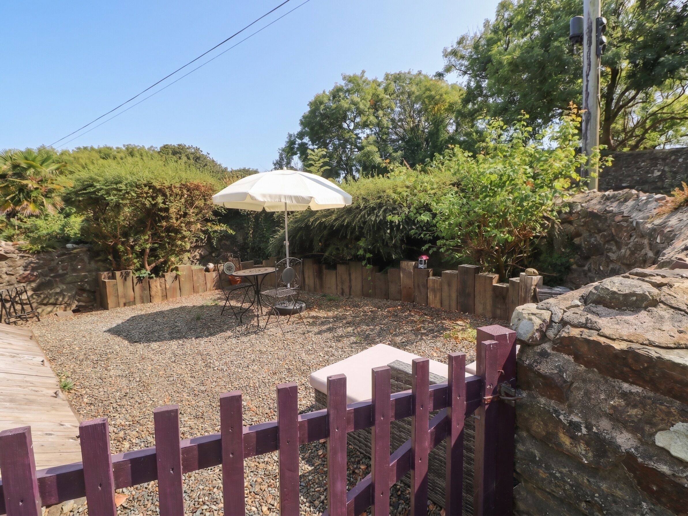 Cottage | Property grounds