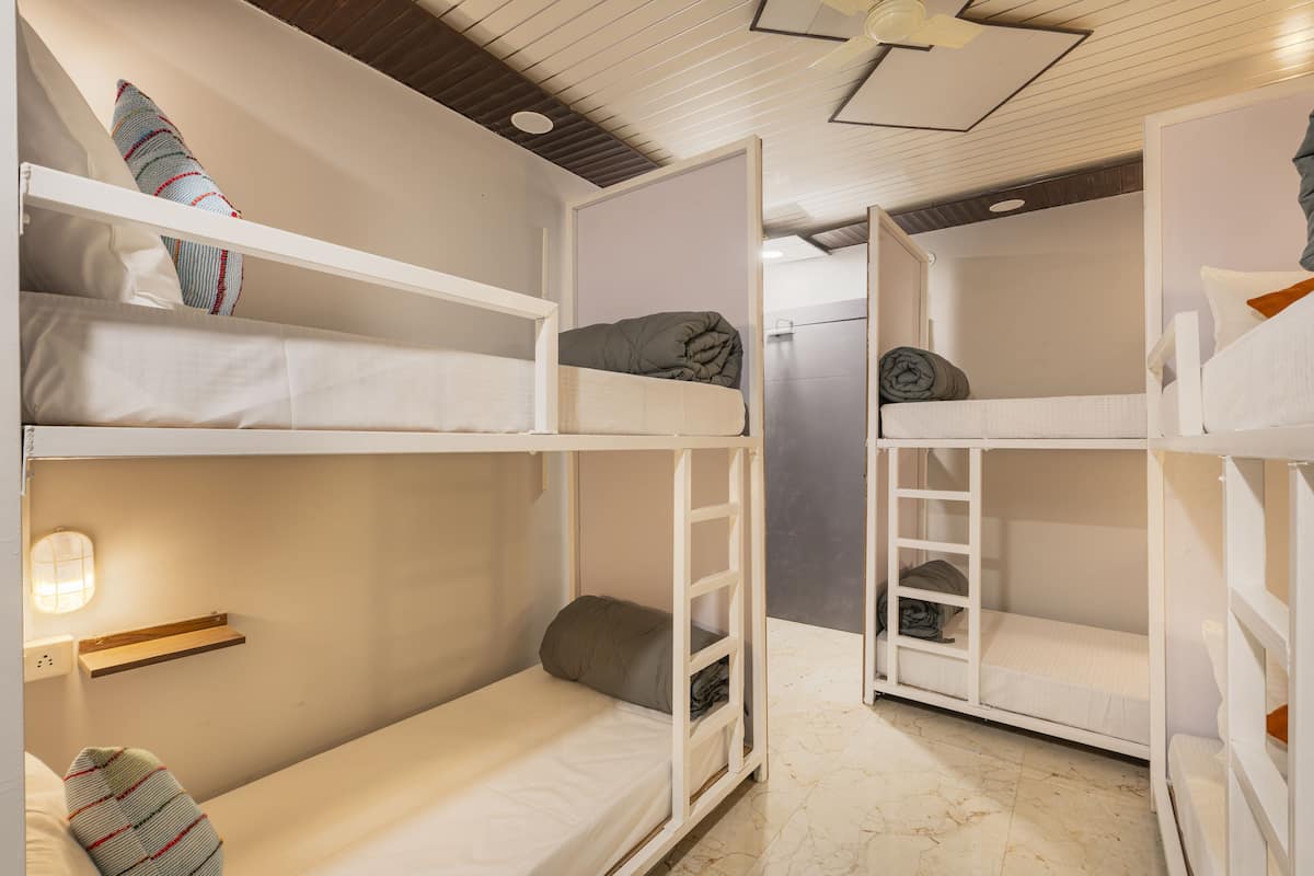 Bed in Superior 6Bed Mixed Ensuite | Soundproofing