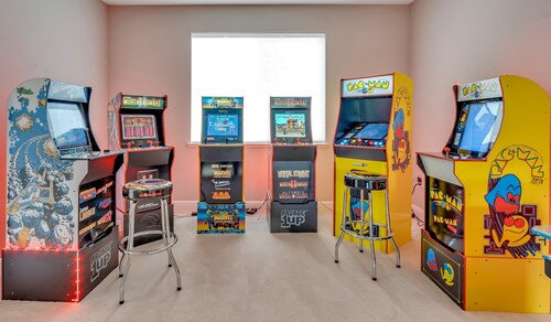 5BD Modern Home: Pool/Ping-Pong/Arcade - Wine City