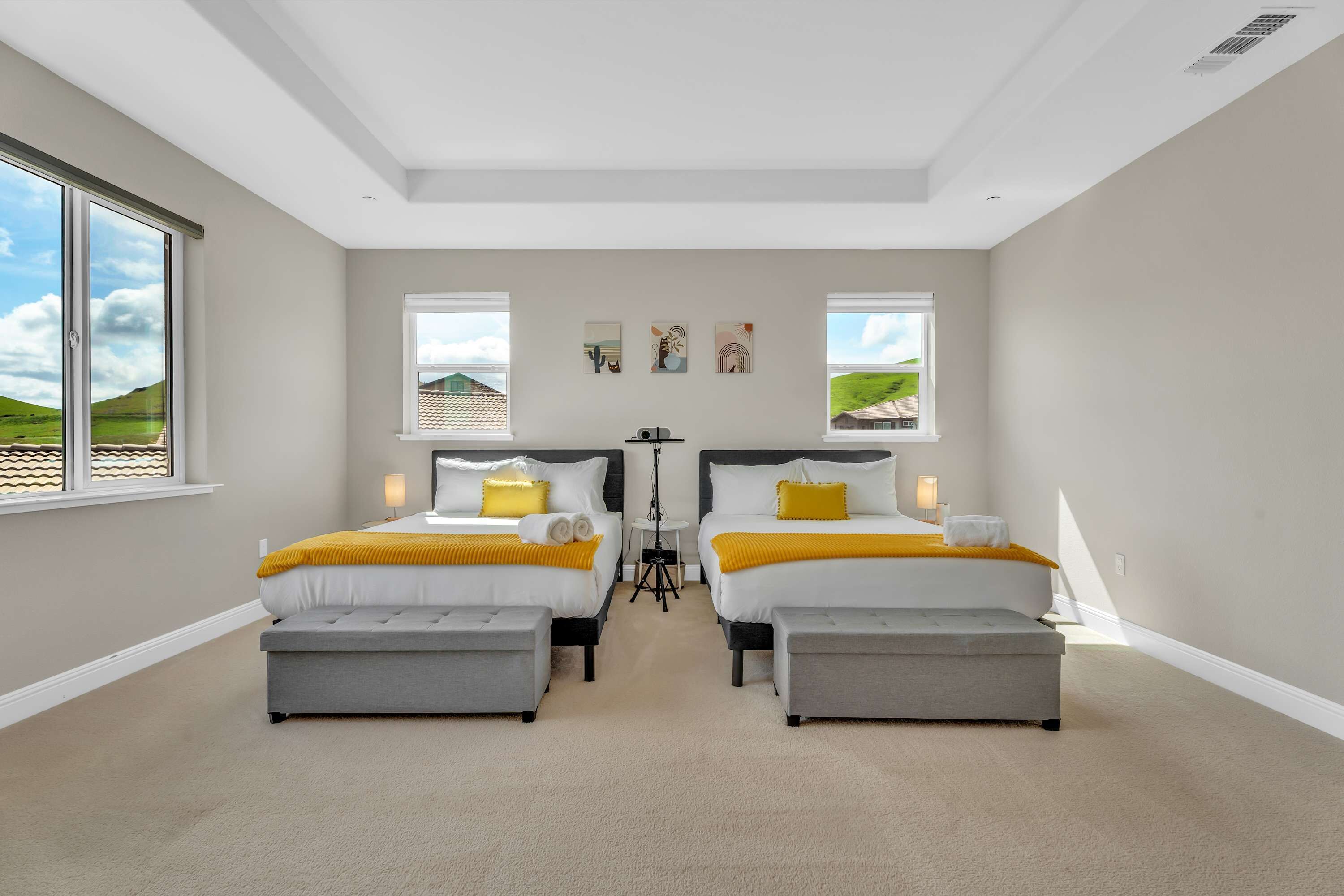 5 habitaciones, tabla de planchar con plancha, cuna de viaje y wifi 