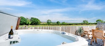Erw Las - Three Bedroom House, Sleeps 6