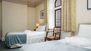 3 kamar tidur dan didekorasi berbeda-beda