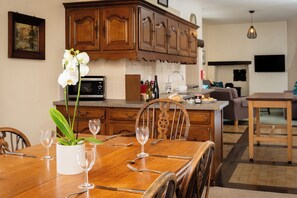 Dining - Watermouth Castle, Clock Tower Apartment (Ilfracombe)