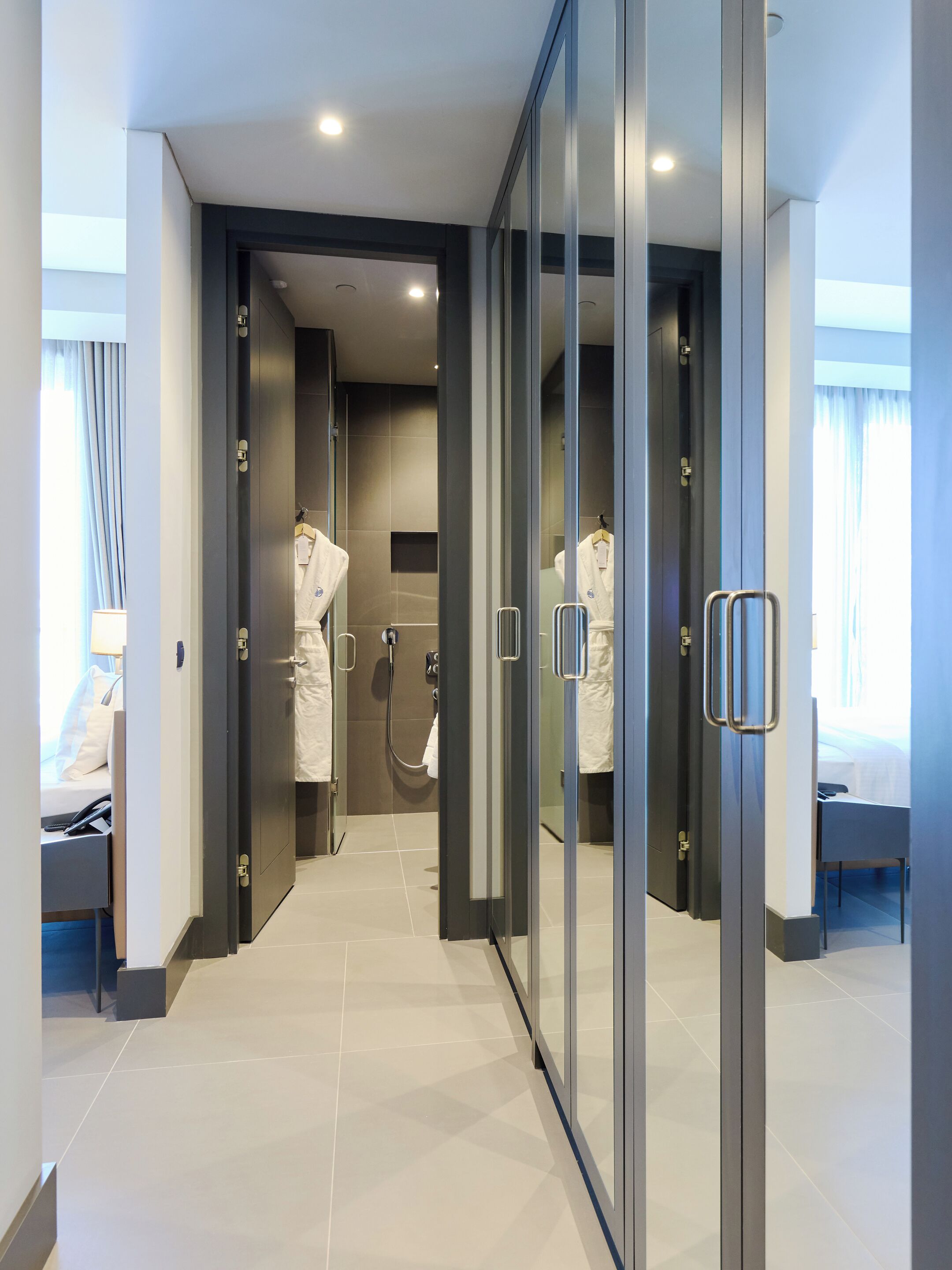 Family Suite, 2 Bedrooms | Wardrobe