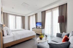 Premium bedding, down duvets, in-room safe, desk - Bomonti Arjaan By Rotana (Istanbul)